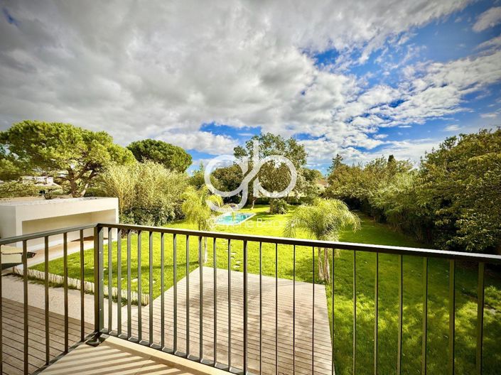 Image No.23-5 Bed House for sale