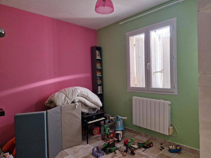 Image No.8-5 Bed House for sale