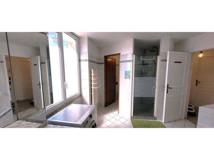 Image No.18-4 Bed House for sale