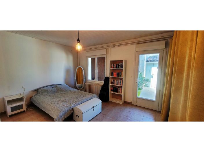 Image No.8-4 Bed House for sale