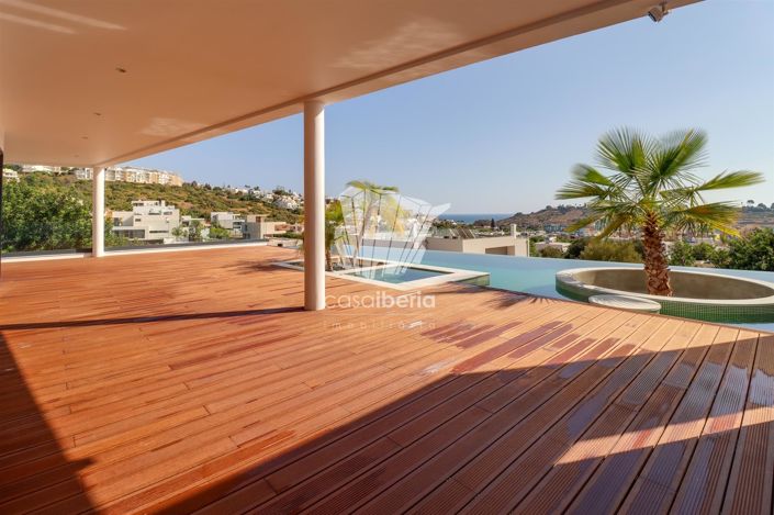 Image No.17-4 Bed House for sale