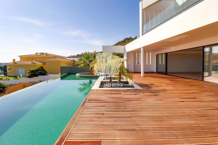 Image No.18-4 Bed House for sale