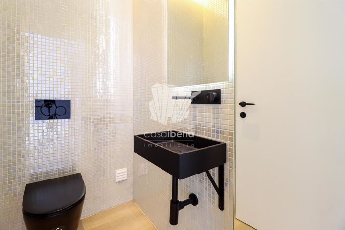 Image No.6-4 Bed House for sale