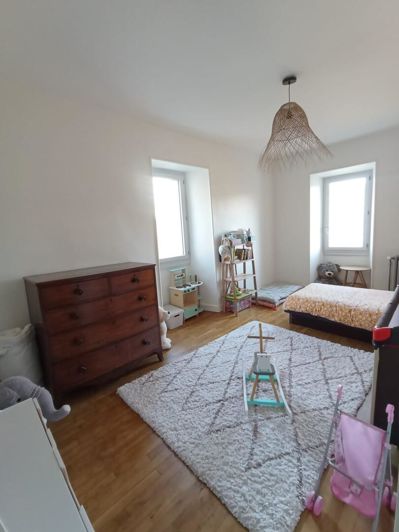 Image No.17-5 Bed House for sale