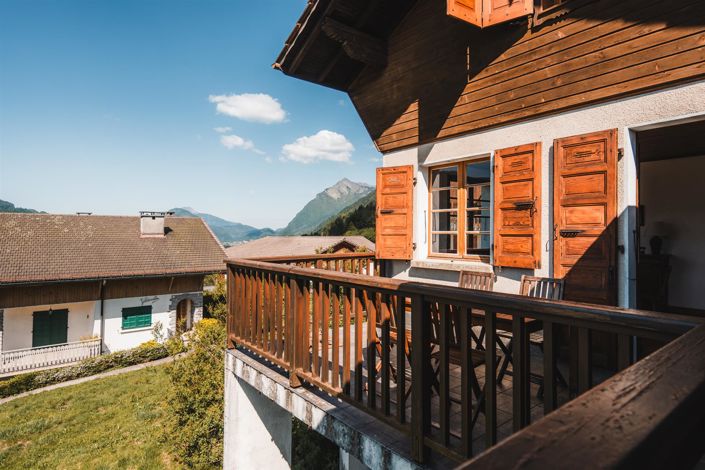 Image No.1-4 Bed House for sale