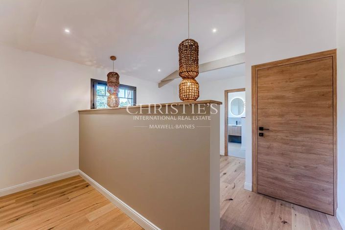 Image No.11-4 Bed House for sale