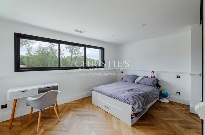 Image No.18-4 Bed House for sale