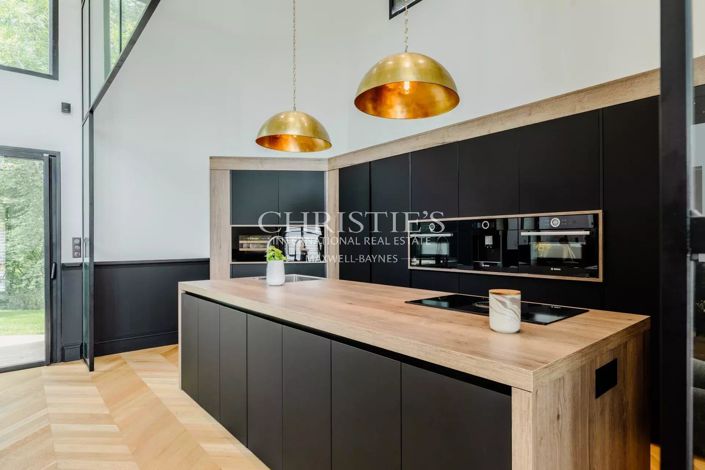 Image No.9-4 Bed House for sale