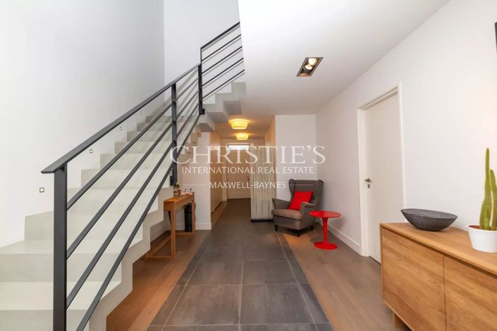 Image No.13-5 Bed House for sale