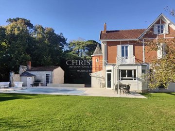 5 Bed House for sale