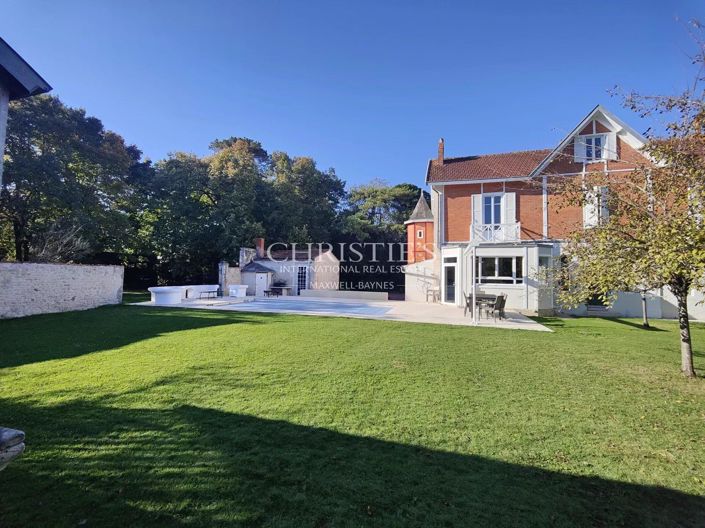 Image No.15-5 Bed House for sale