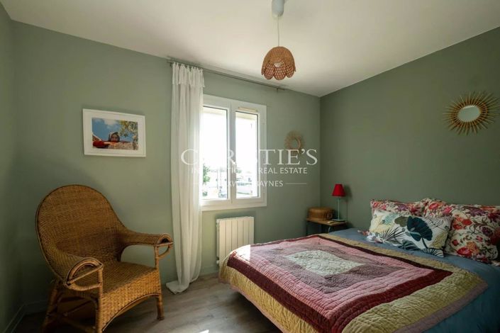 Image No.12-4 Bed House for sale