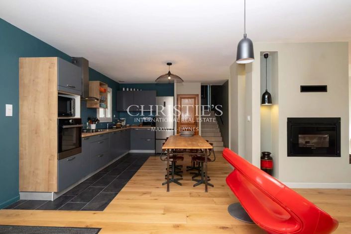 Image No.6-4 Bed House for sale