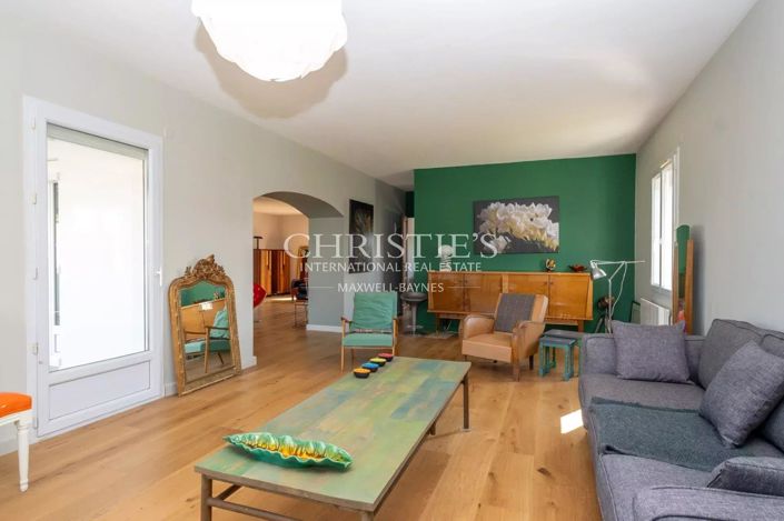 Image No.9-4 Bed House for sale