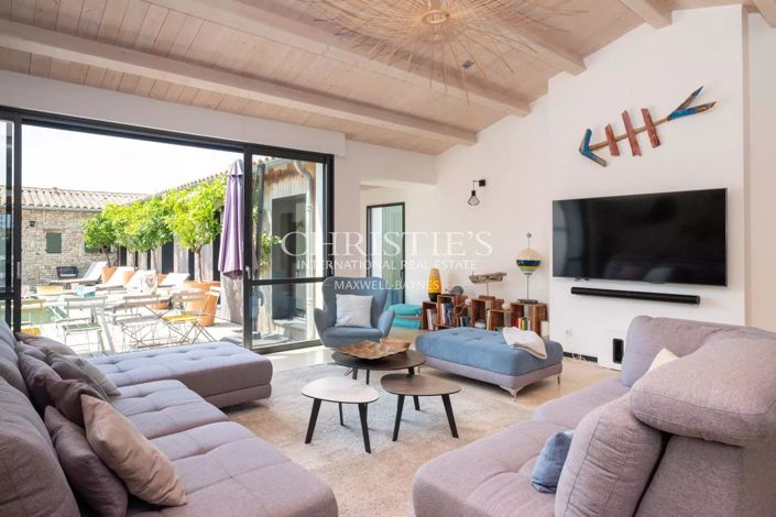 Image No.4-6 Bed House for sale