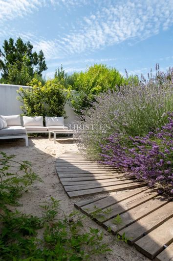 Image No.5-6 Bed House for sale