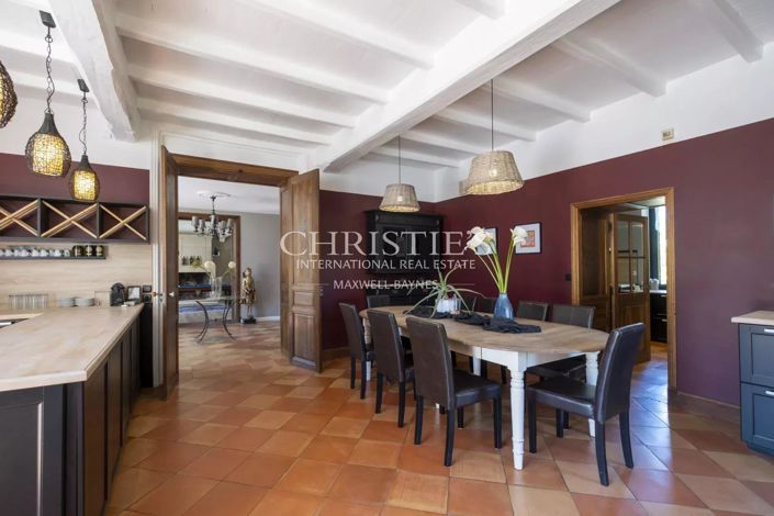 Image No.10-7 Bed House for sale