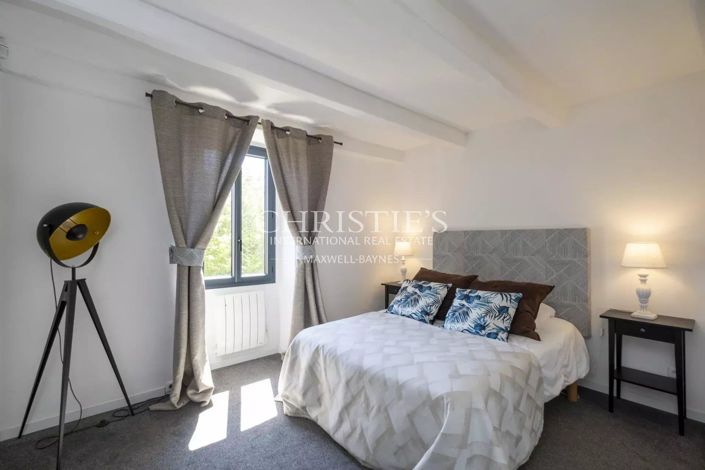 Image No.17-7 Bed House for sale