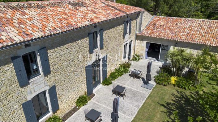 Image No.27-7 Bed House for sale