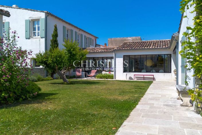 Image No.1-5 Bed House for sale