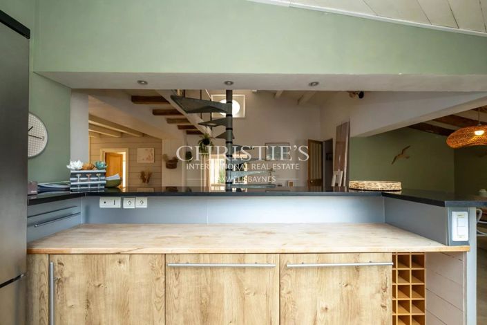 Image No.11-5 Bed House for sale