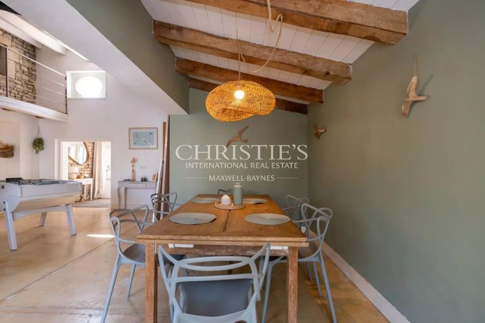 Image No.9-5 Bed House for sale