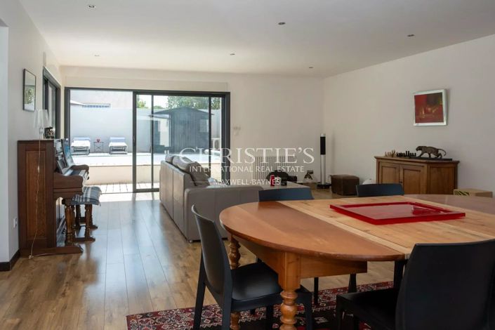 Image No.11-4 Bed House for sale