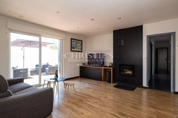 Image No.14-4 Bed House for sale