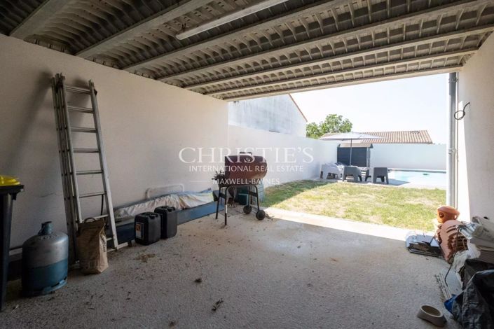 Image No.28-4 Bed House for sale