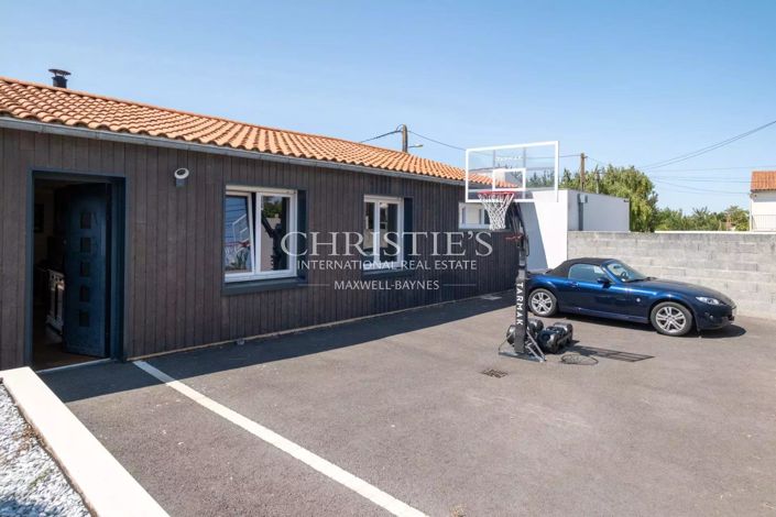 Image No.29-4 Bed House for sale