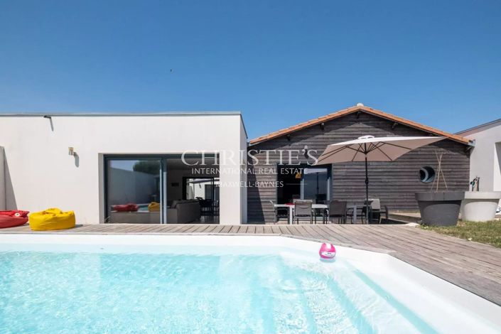 Image No.3-4 Bed House for sale