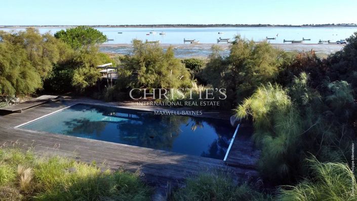 Image No.1-5 Bed House for sale