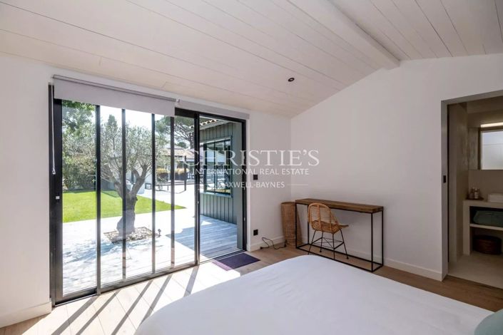 Image No.12-7 Bed House for sale