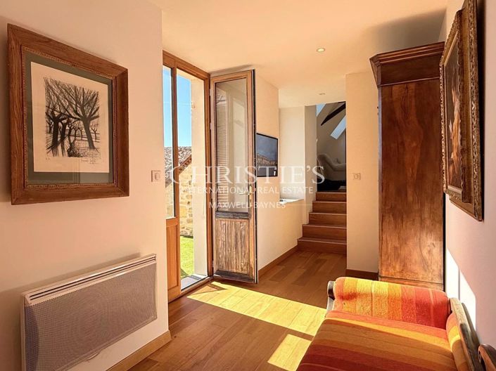 Image No.12-11 Bed House for sale