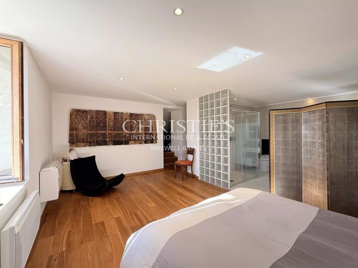 Image No.16-11 Bed House for sale