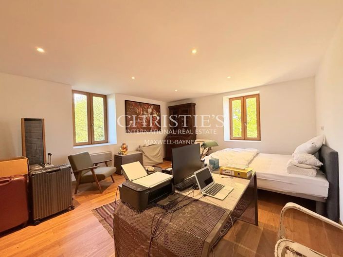 Image No.19-11 Bed House for sale