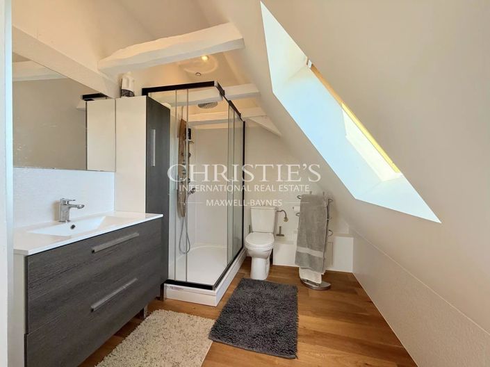 Image No.22-11 Bed House for sale