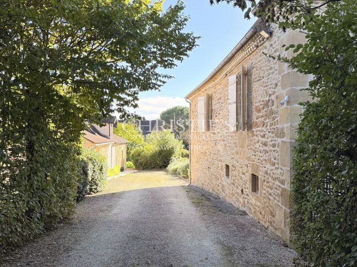 Image No.25-11 Bed House for sale