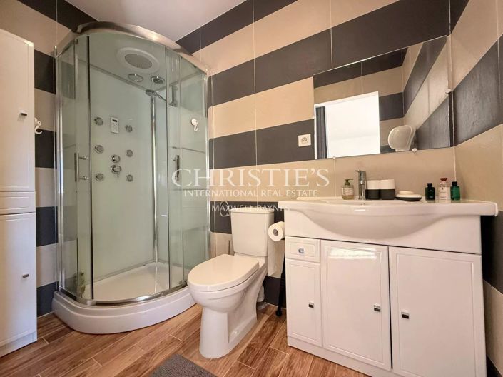 Image No.29-11 Bed House for sale