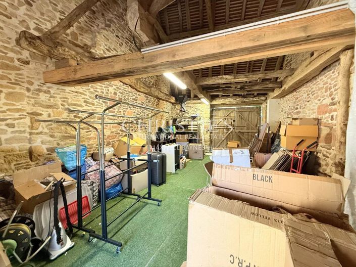 Image No.35-11 Bed House for sale