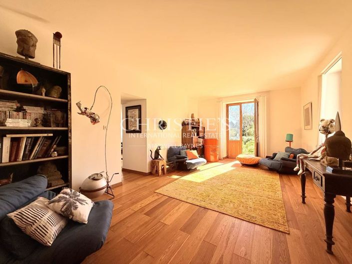 Image No.7-11 Bed House for sale