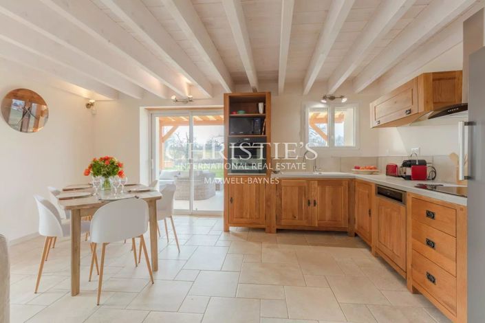 Image No.10-4 Bed House for sale