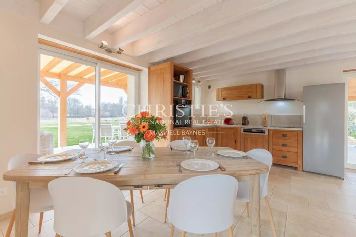 Image No.8-4 Bed House for sale