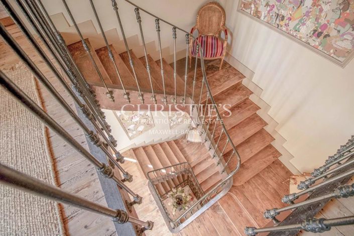 Image No.14-10 Bed House for sale