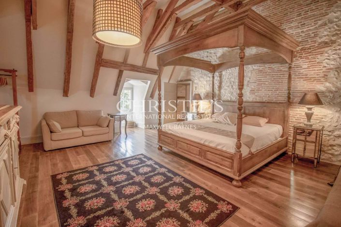 Image No.15-10 Bed House for sale