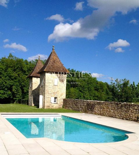 Image No.7-10 Bed House for sale