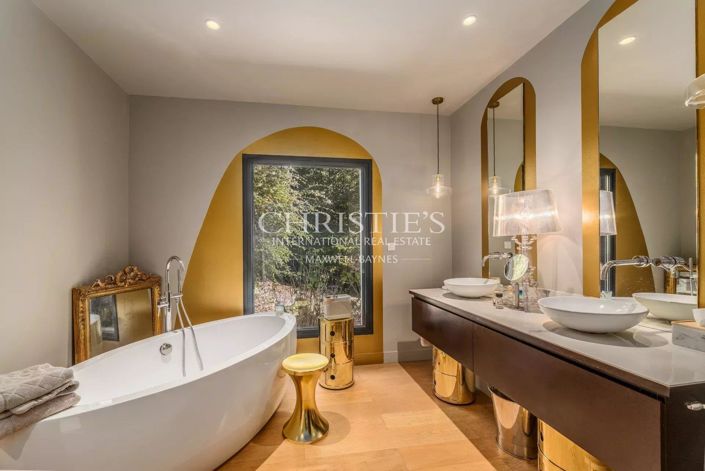 Image No.13-4 Bed House for sale