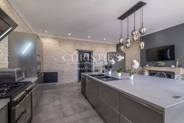 Image No.15-6 Bed House for sale