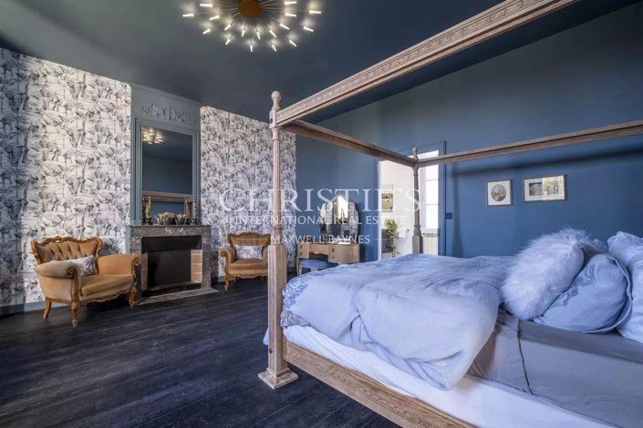 Image No.18-6 Bed House for sale