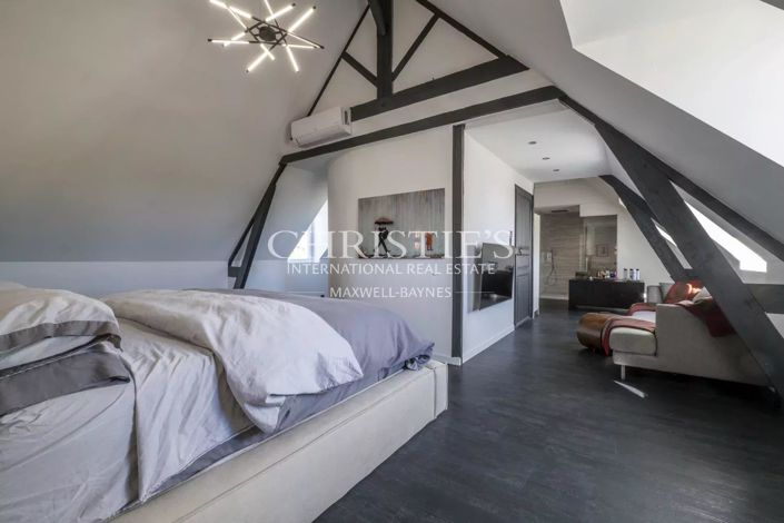 Image No.24-6 Bed House for sale